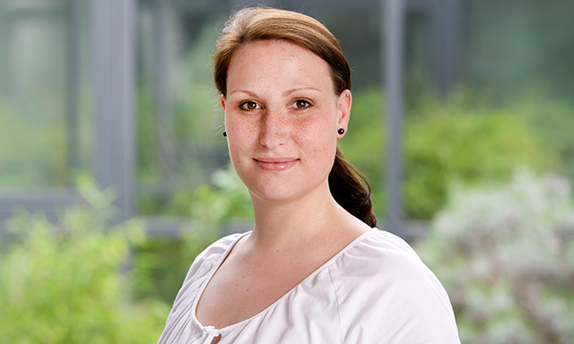 Julia Gayer Julia Gayer